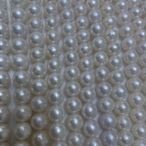 8-9mm Round Freshwater Pearl Strands